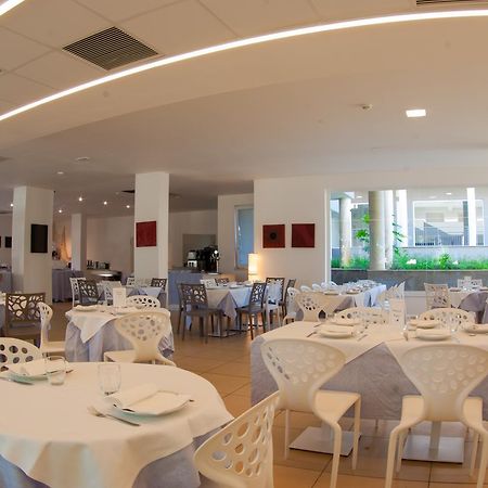 Futura Club Spiagge Bianche Hotel Fontane Bianche Exterior foto