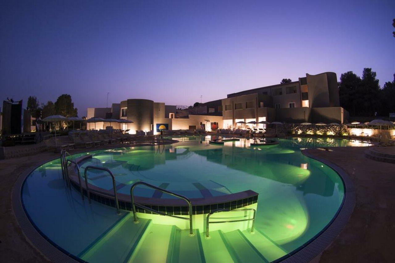 Futura Club Spiagge Bianche Hotel Fontane Bianche Exterior foto